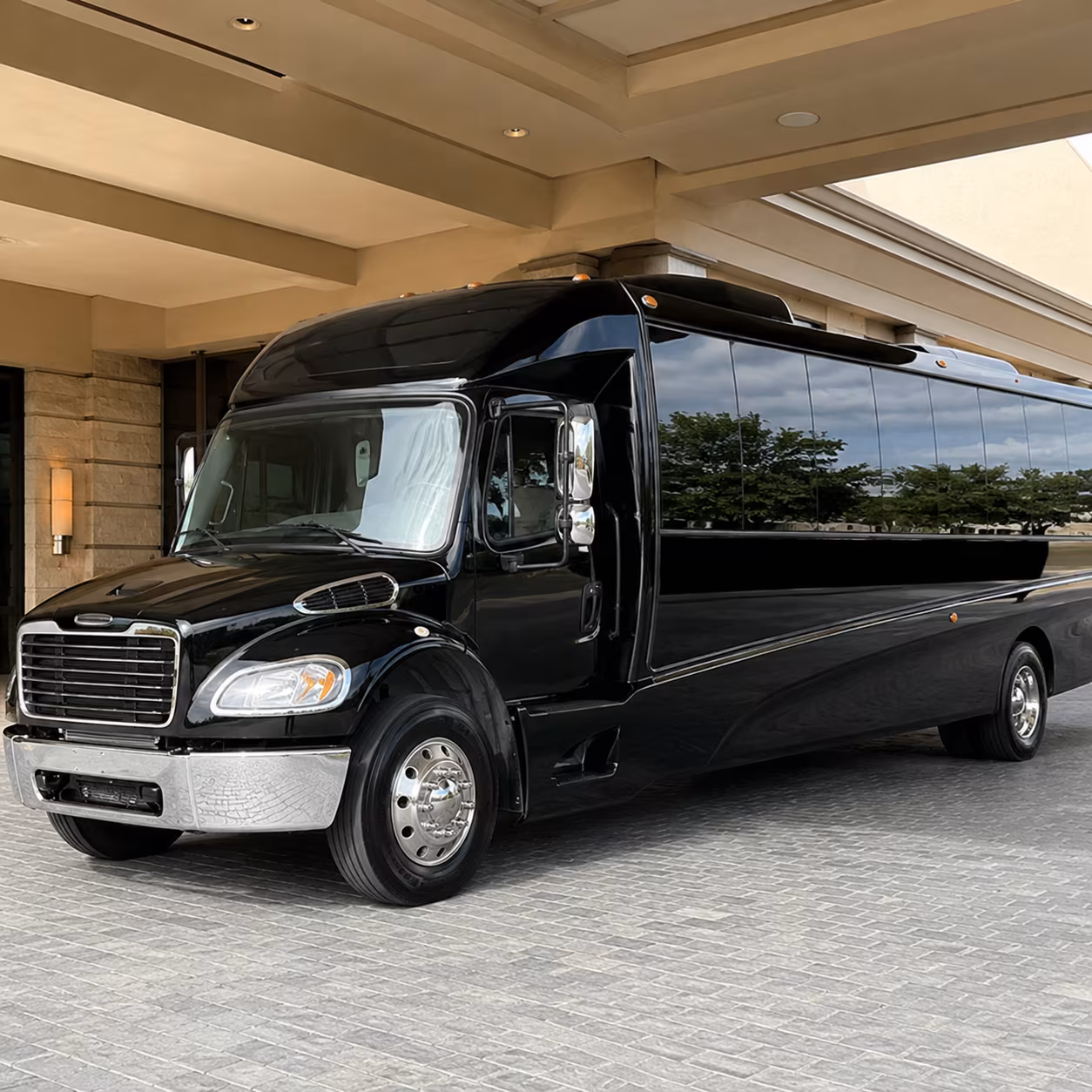 alpharetta 18 passenger minibus