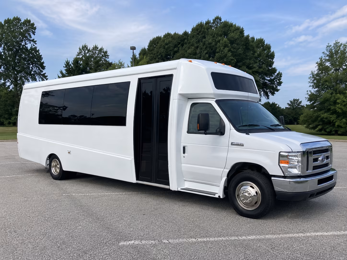 alpharetta 18 passenger party bus
