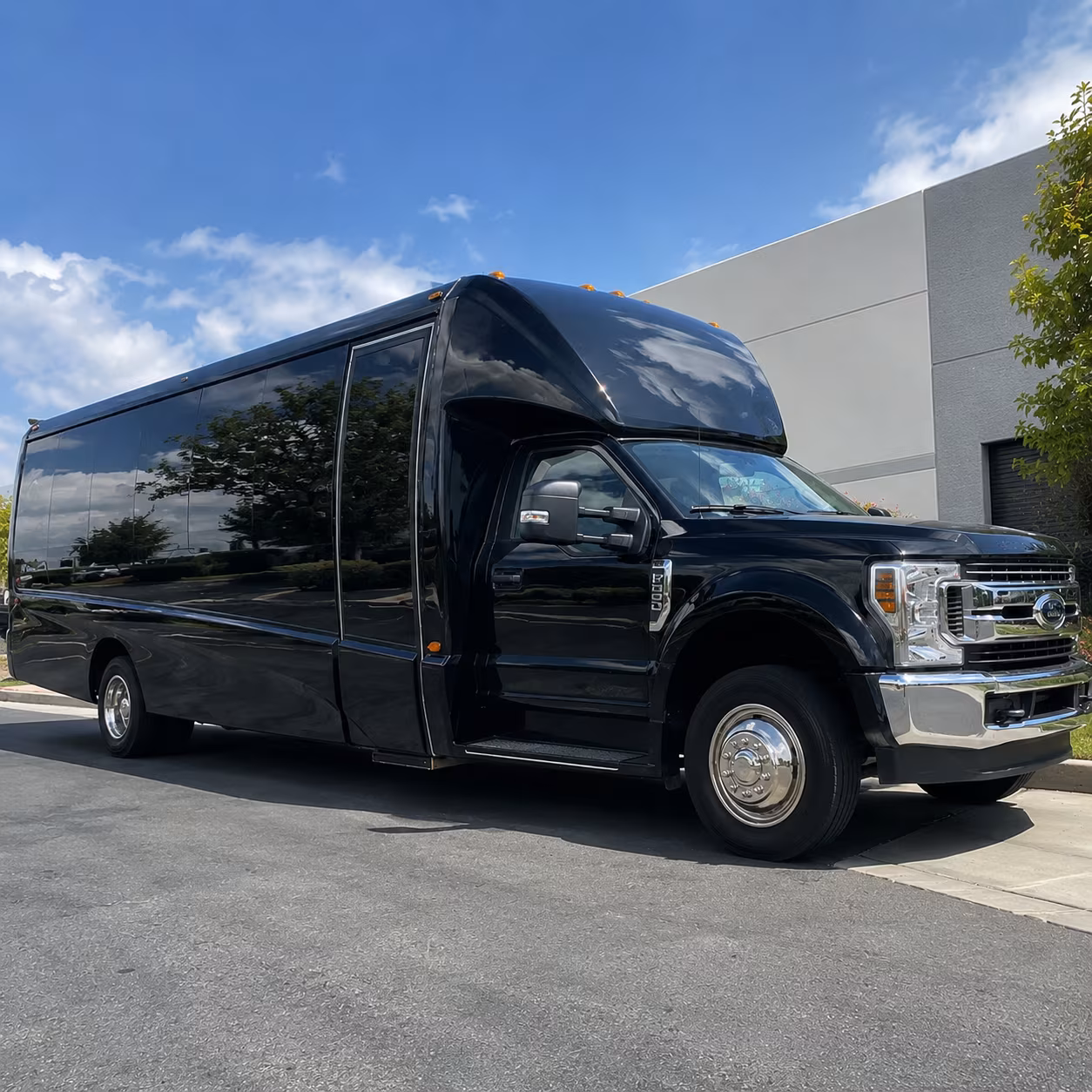 bus rentals to atlanta hawks games at state farm arena