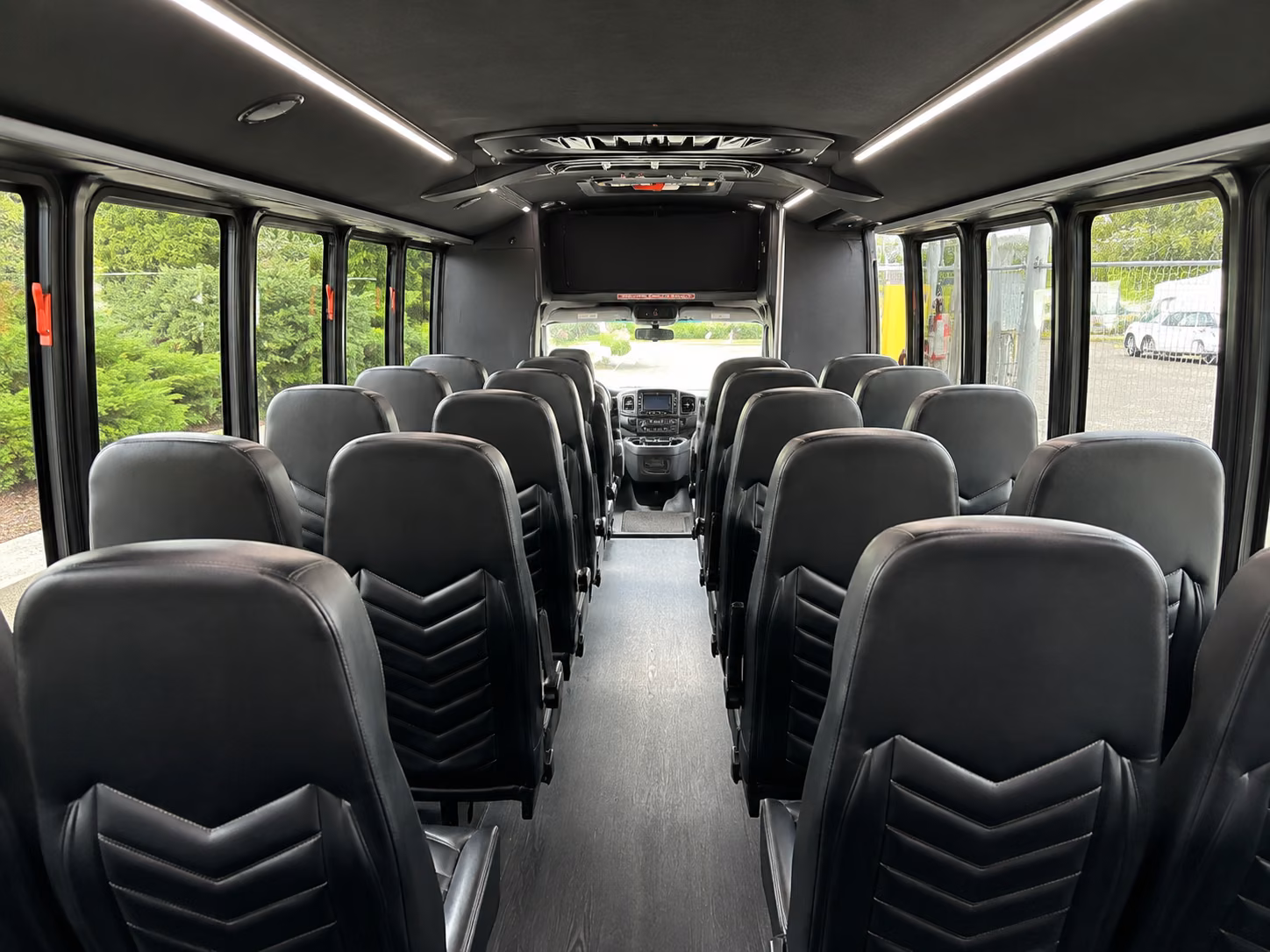 minibuses and charter bus rentals for bands and performers traveling through alpharetta